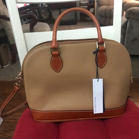 Dooney and Bourke purse. - Picture 3 of 5